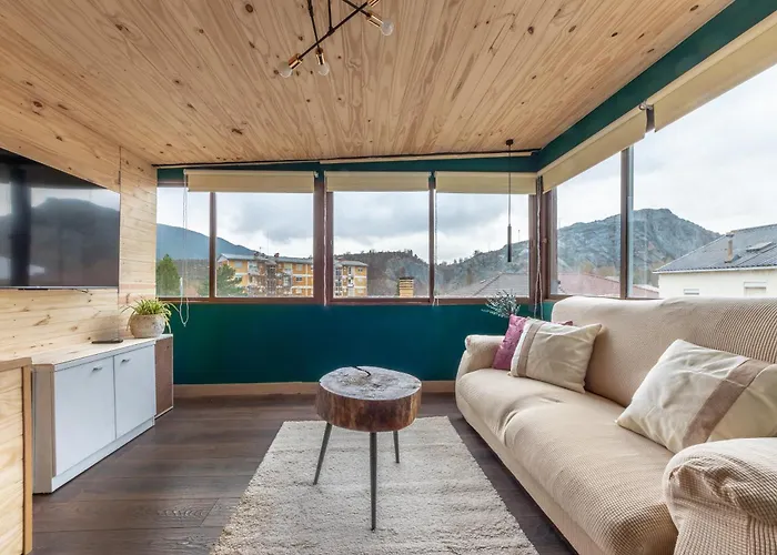 El Refugio De Sabi Con Chimenea Sabinanigo